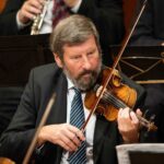 Michael Kragl spielt Geige